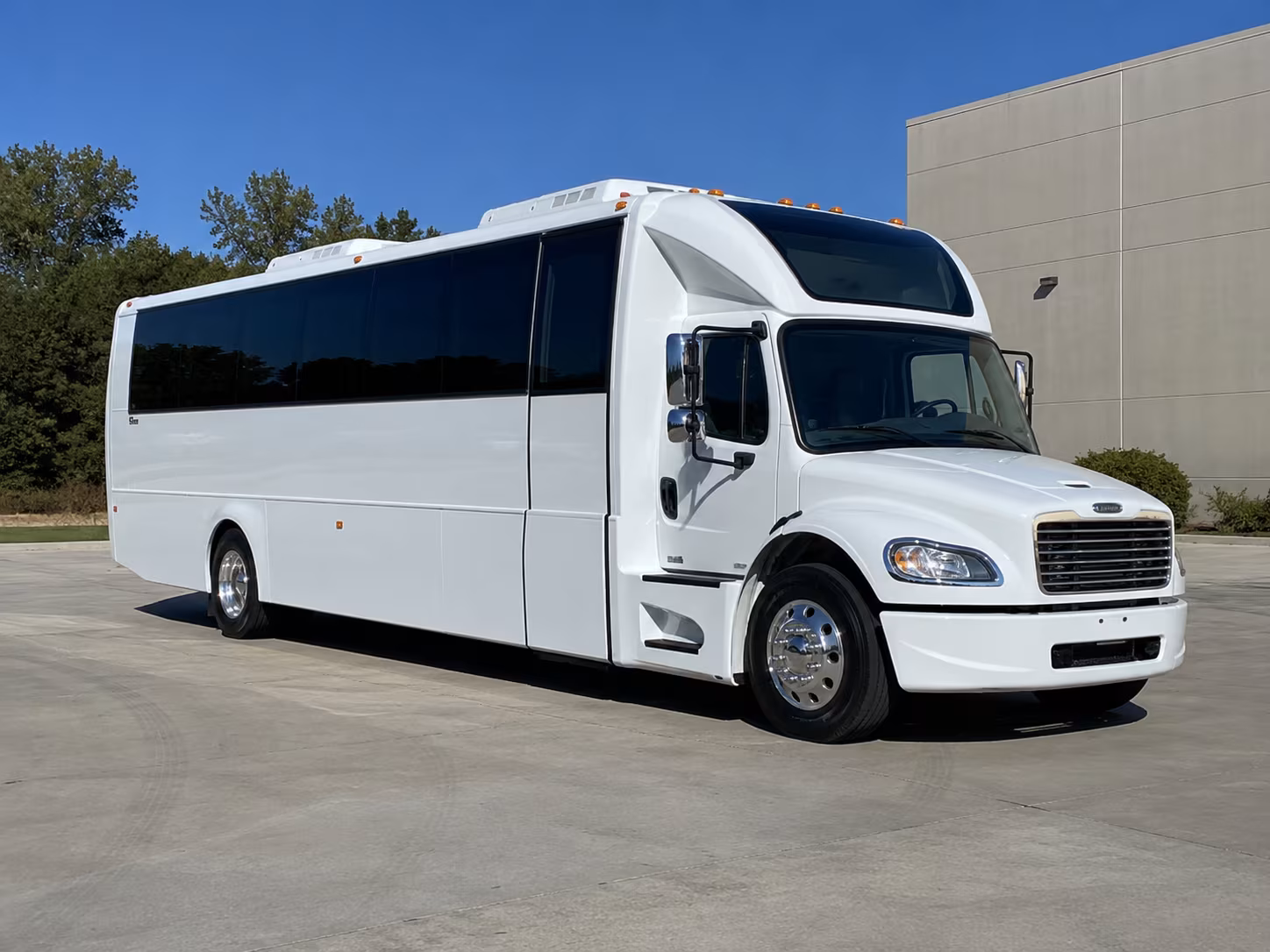 chula vista 28 passenger party bus